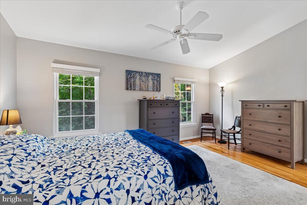 25 Tivoli Lake Court photo 13