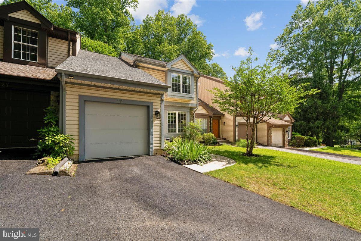 25 Tivoli Lake Court photo 52