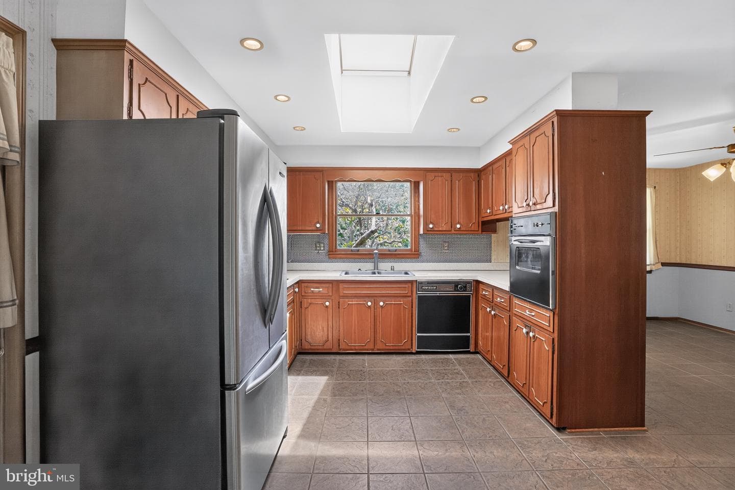 22300 Peach Tree Road photo 16