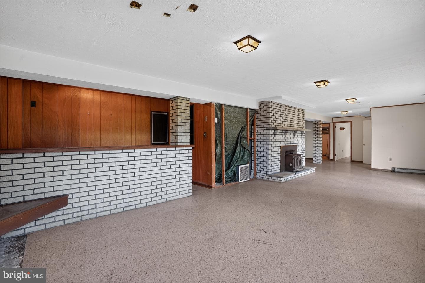 22300 Peach Tree Road photo 36