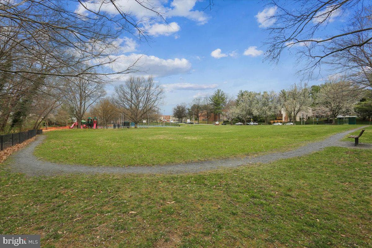 740 Quince Orchard Boulevard #102 photo 41