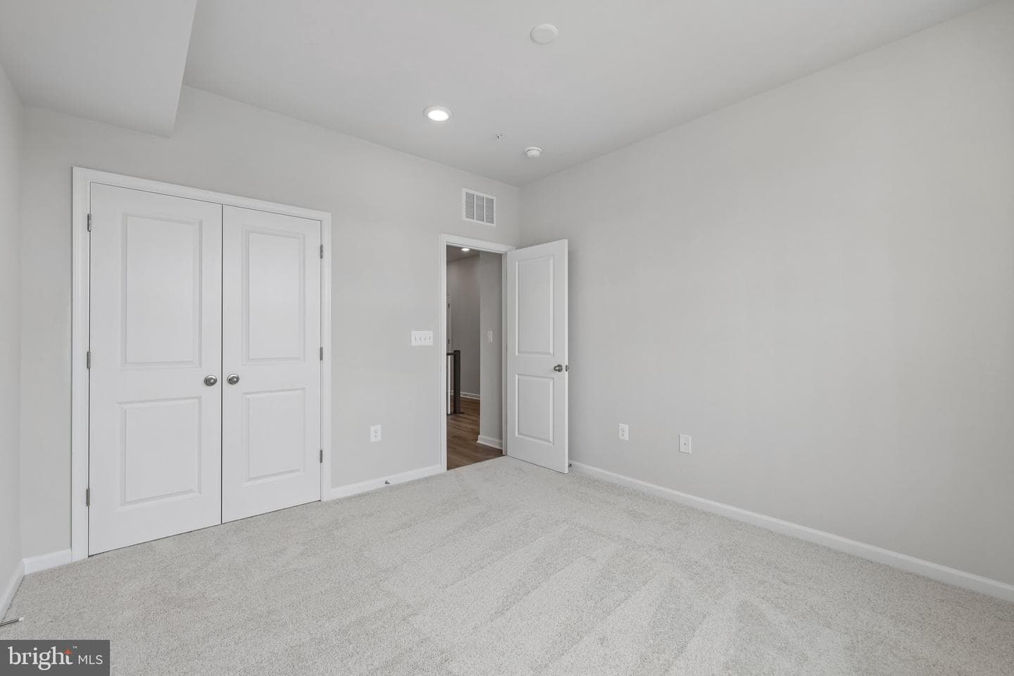 19542 Village Walk Drive photo 18