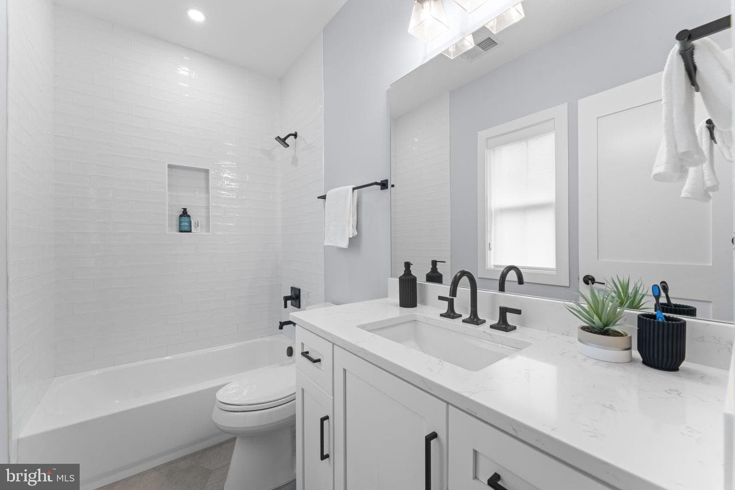 8104 Woodhaven Boulevard photo 36