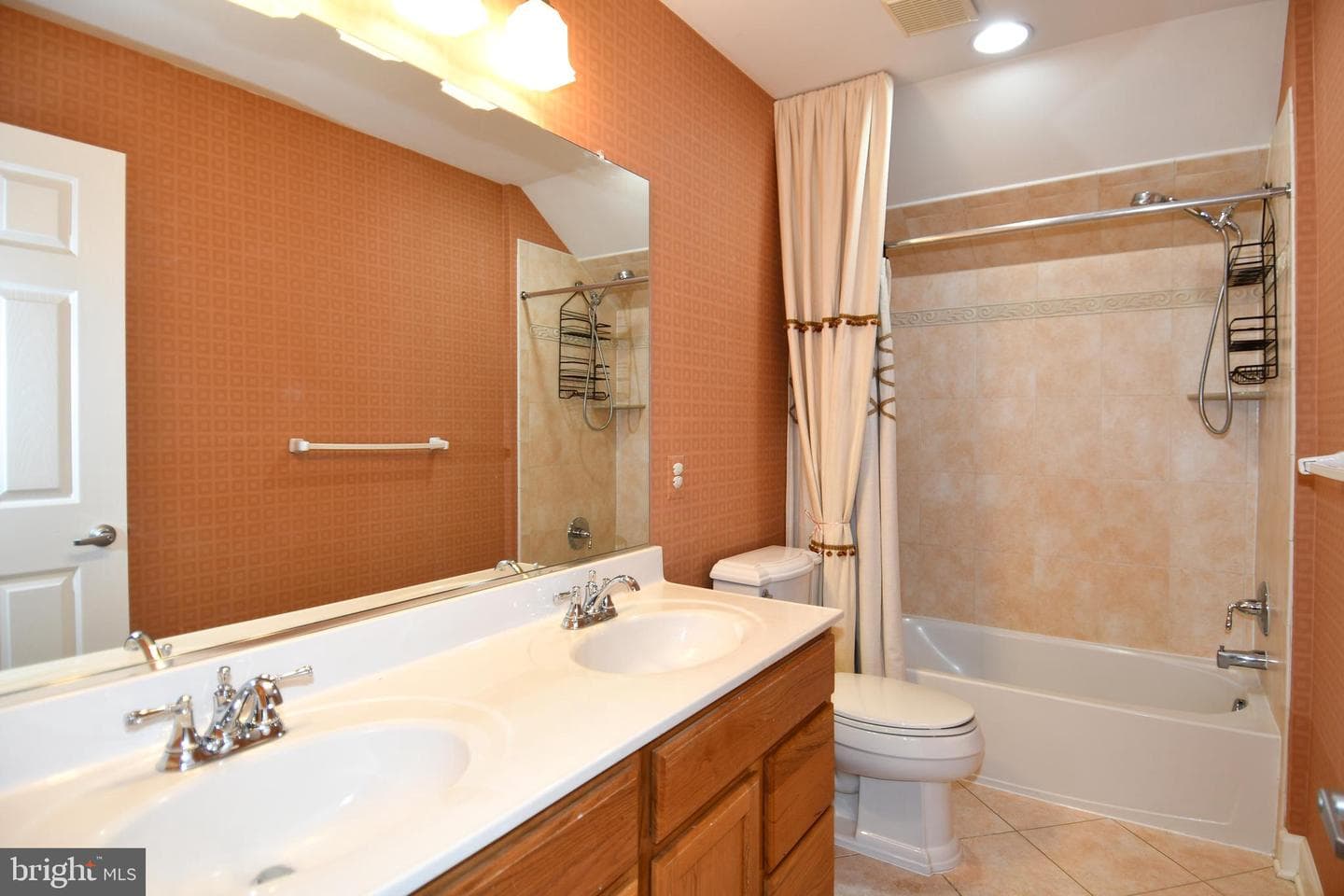 589 Cedar Spring Street photo 32