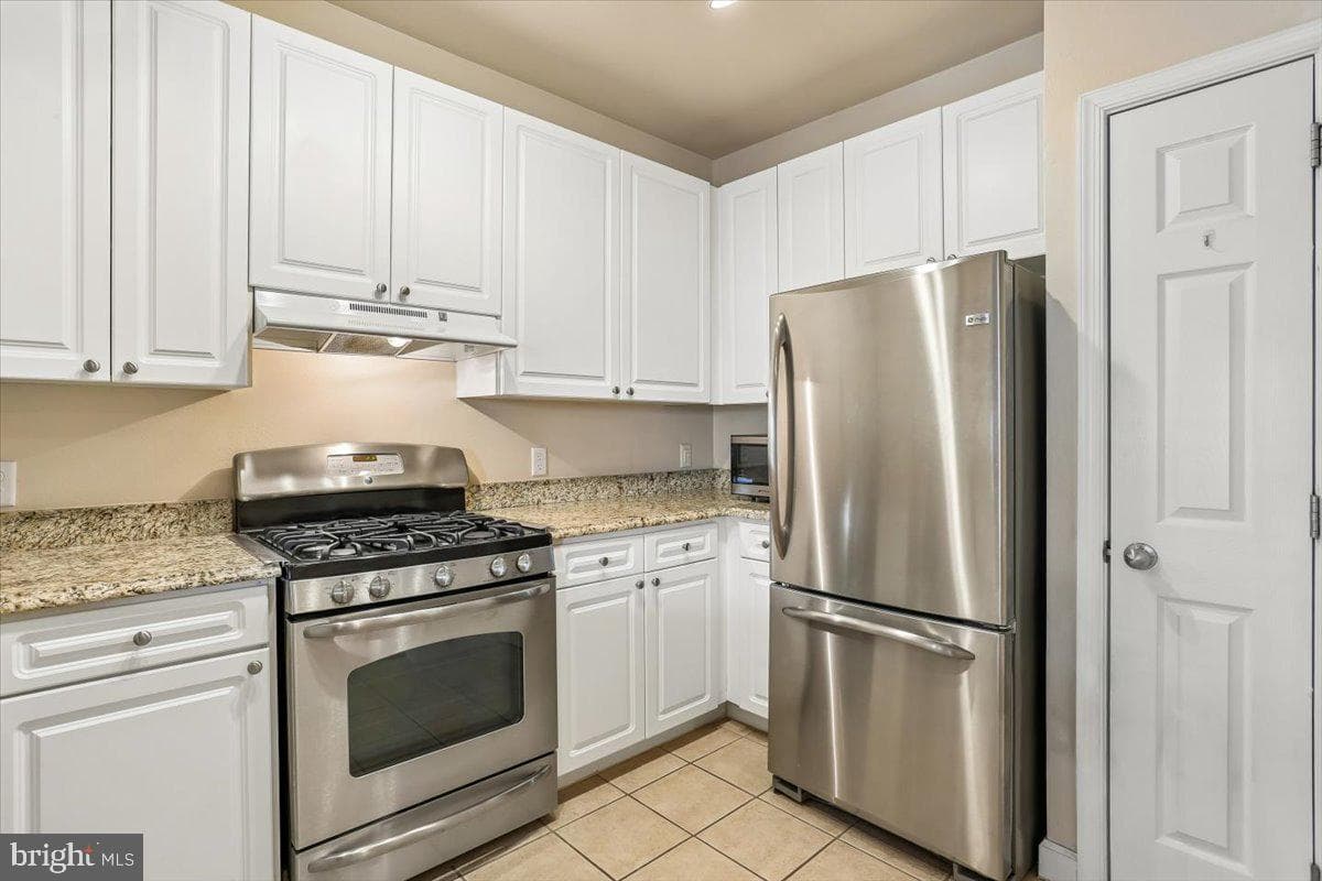 501 Hungerford Drive #105 photo 7