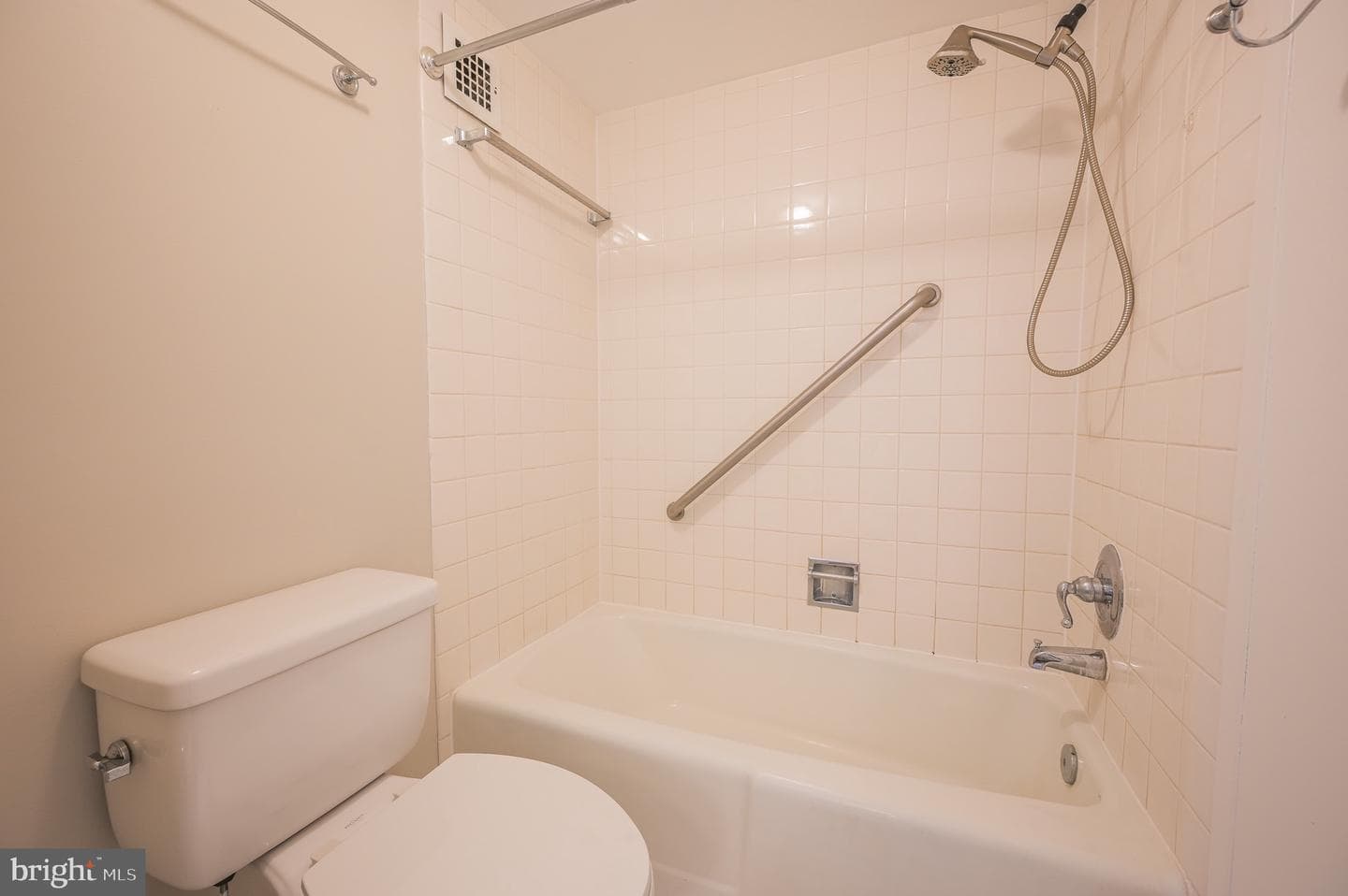 4515 Willard Avenue #2219s photo 13