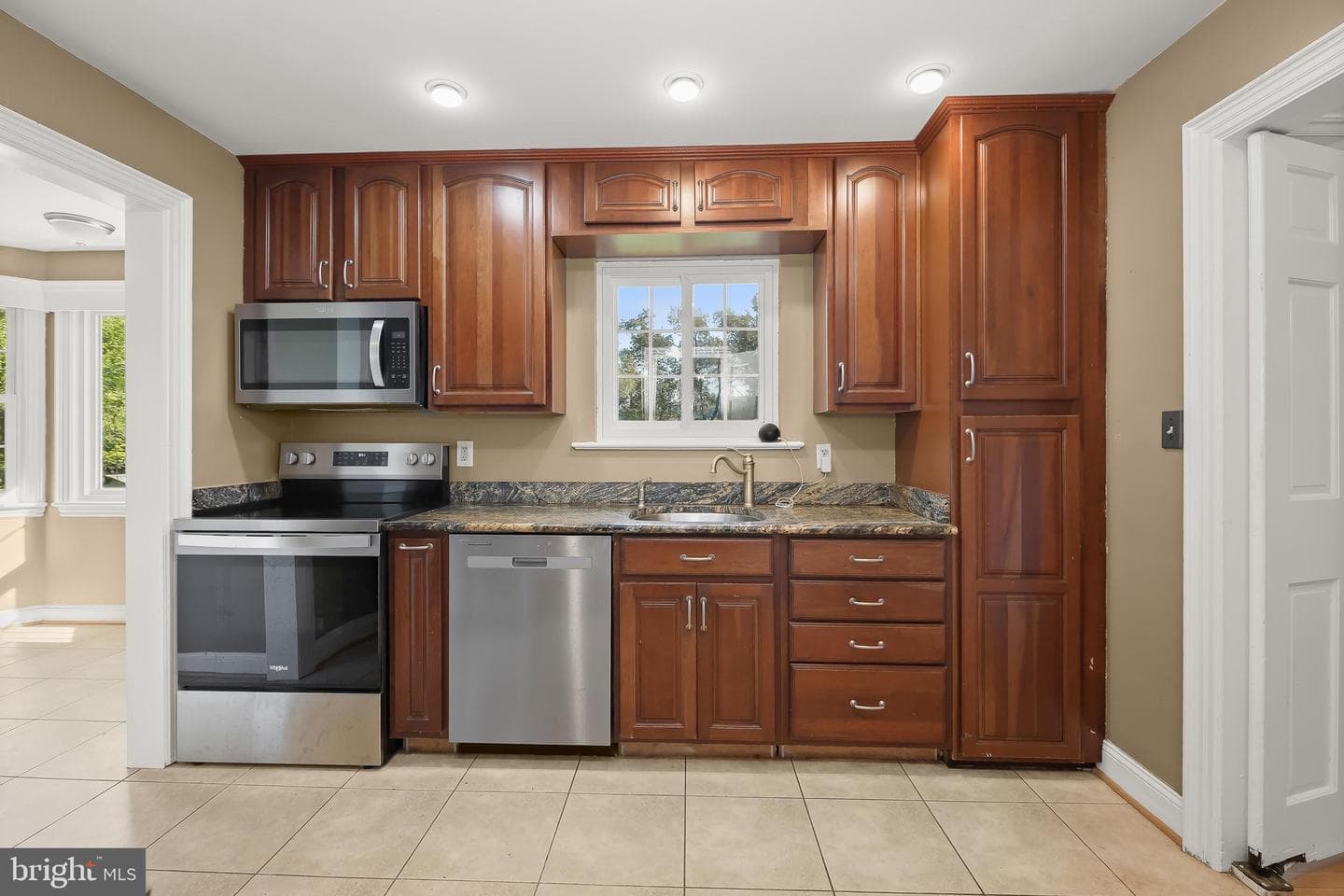 16510 Batchellors Forest Road photo 24