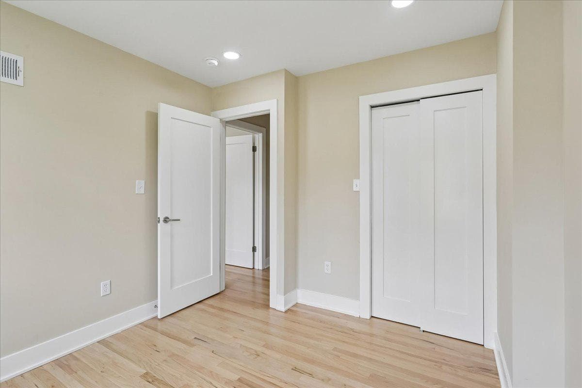 8607 Wild Olive Drive photo 15