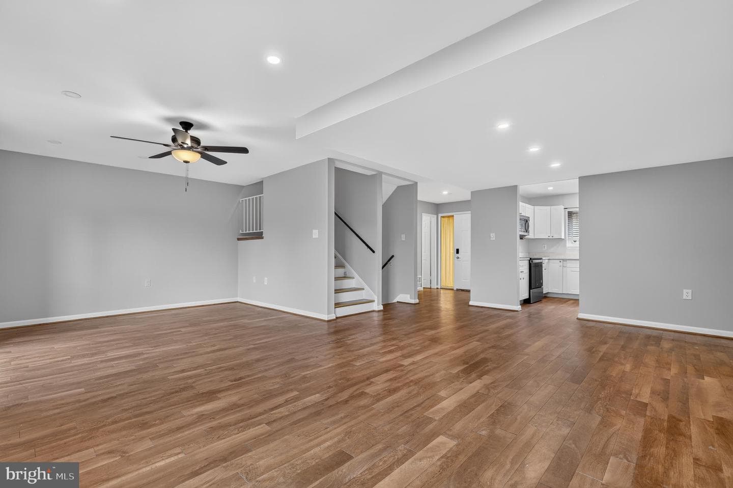 18948 Montgomery Village Avenue photo 4