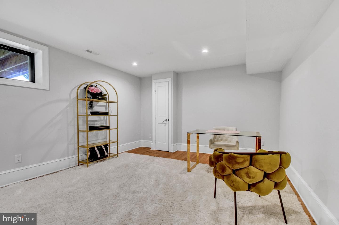 7601 Persimmon Tree Lane photo 32