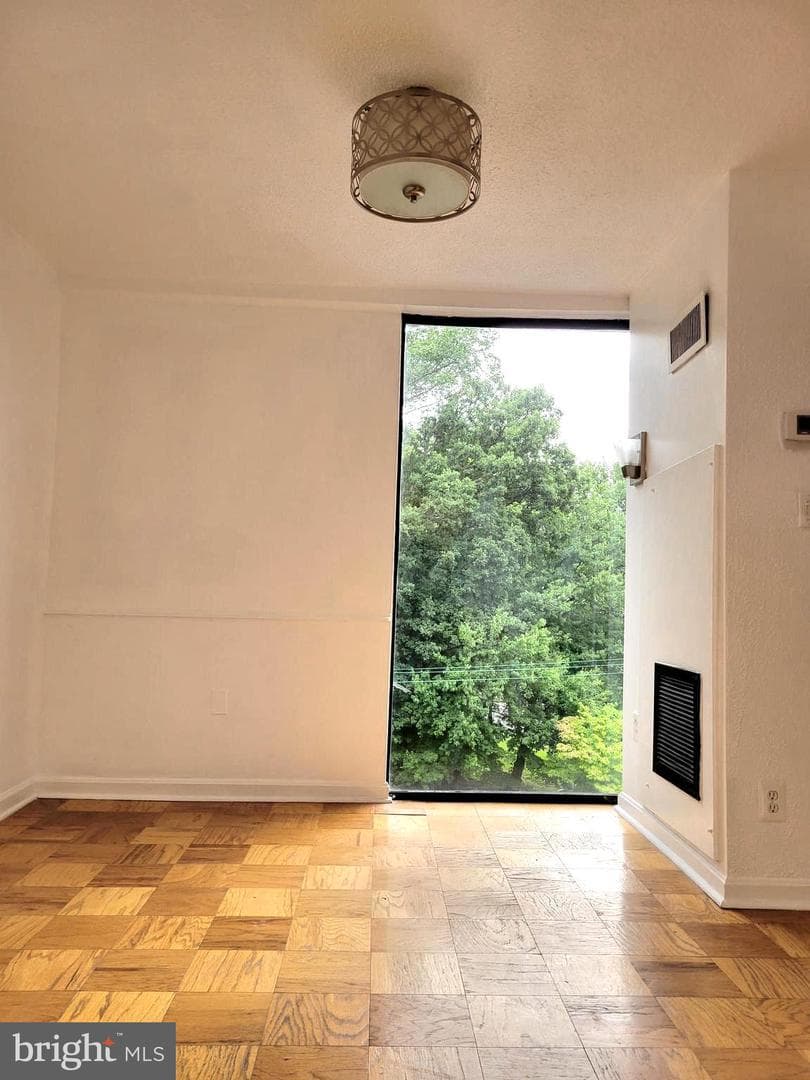 2100 Washington Avenue #5-A photo 9