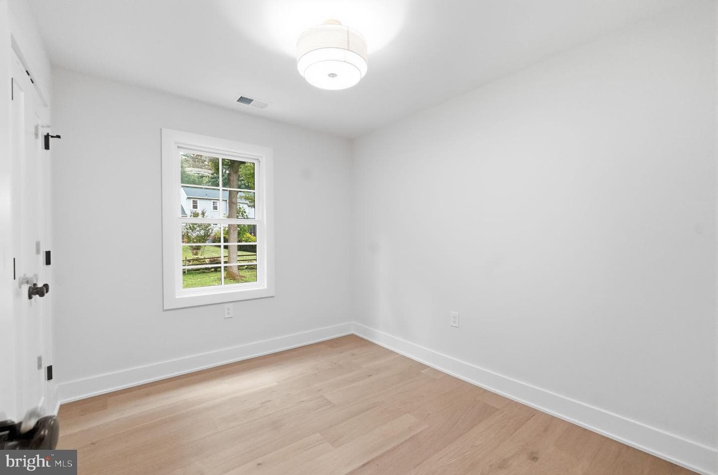 16605 Cavalry Drive photo 21
