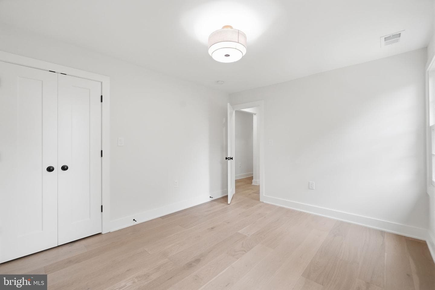 16605 Cavalry Drive photo 27
