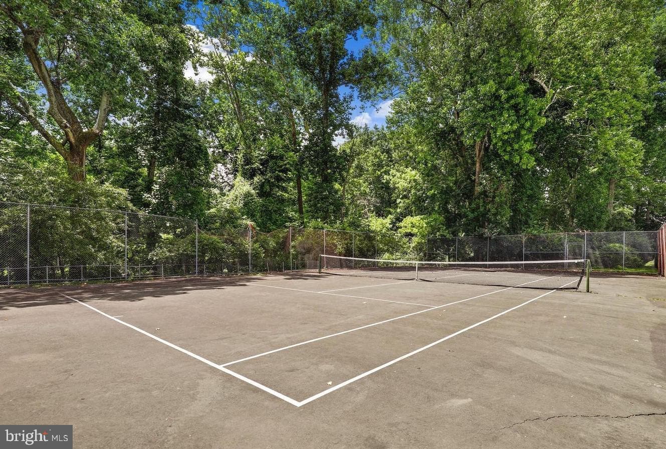 10619 Kenilworth Avenue #202 photo 30