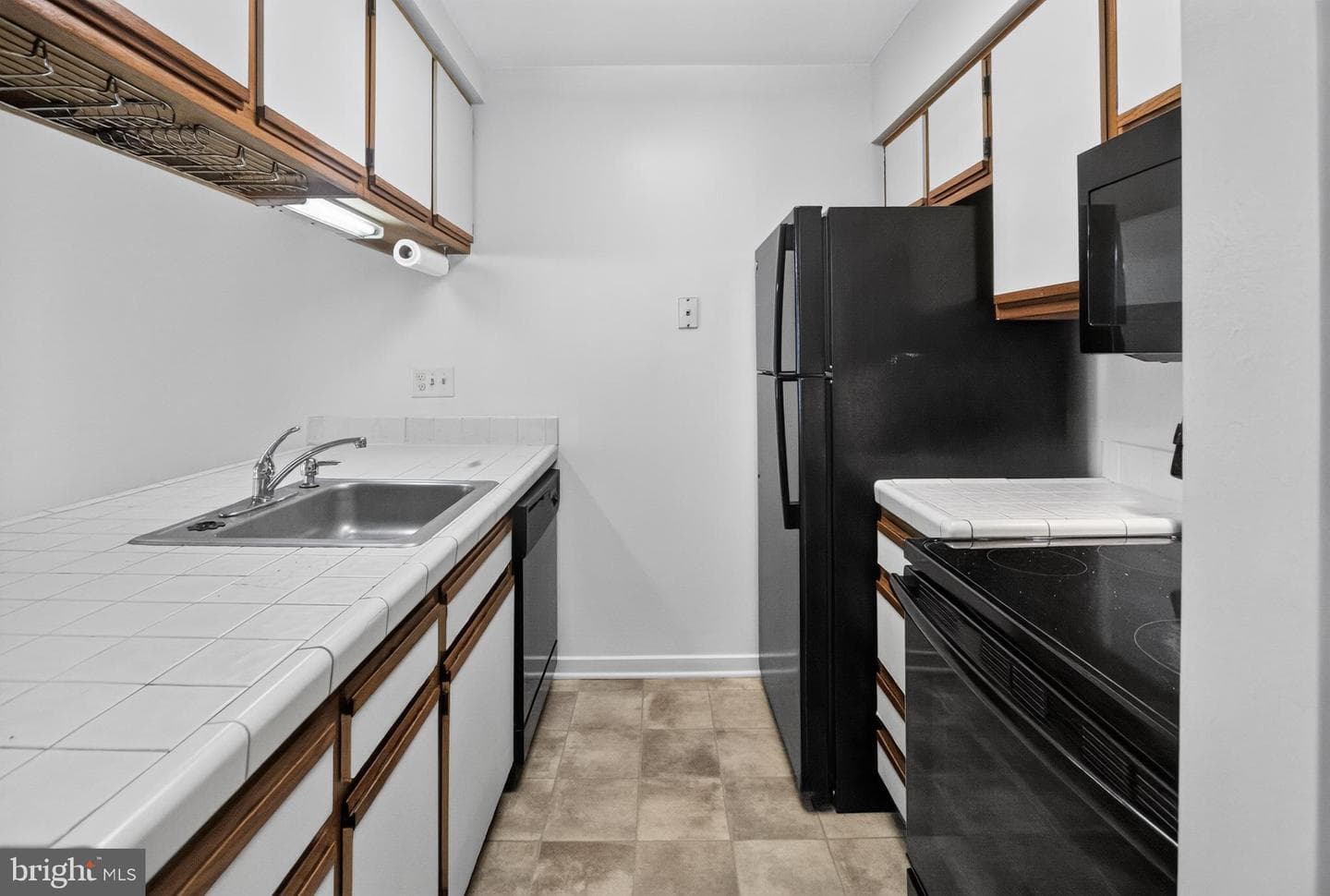 18430 Bishopstone Court #305 photo 18