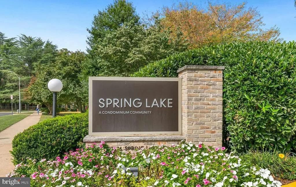 7561 Spring Lake Drive #b2 photo 22