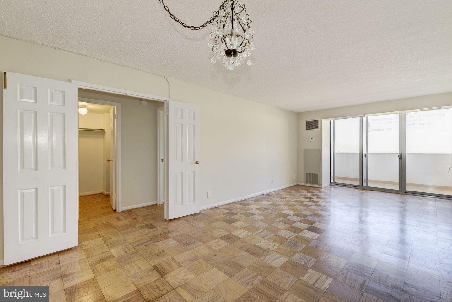4601 Park Avenue #815q photo 3