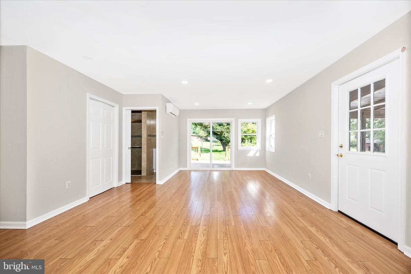16215 Redland Rd photo 17