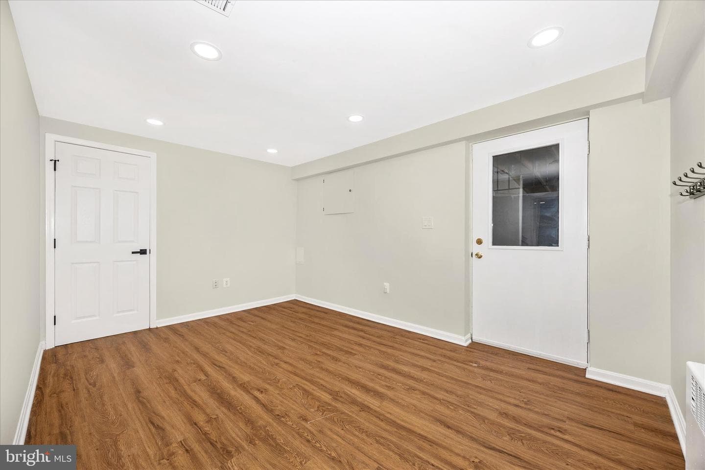 16215 Redland Rd photo 32
