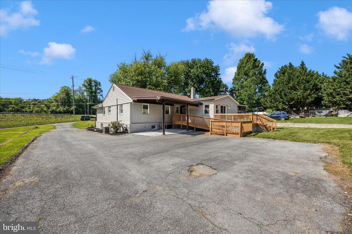 16215 Redland Rd photo 42
