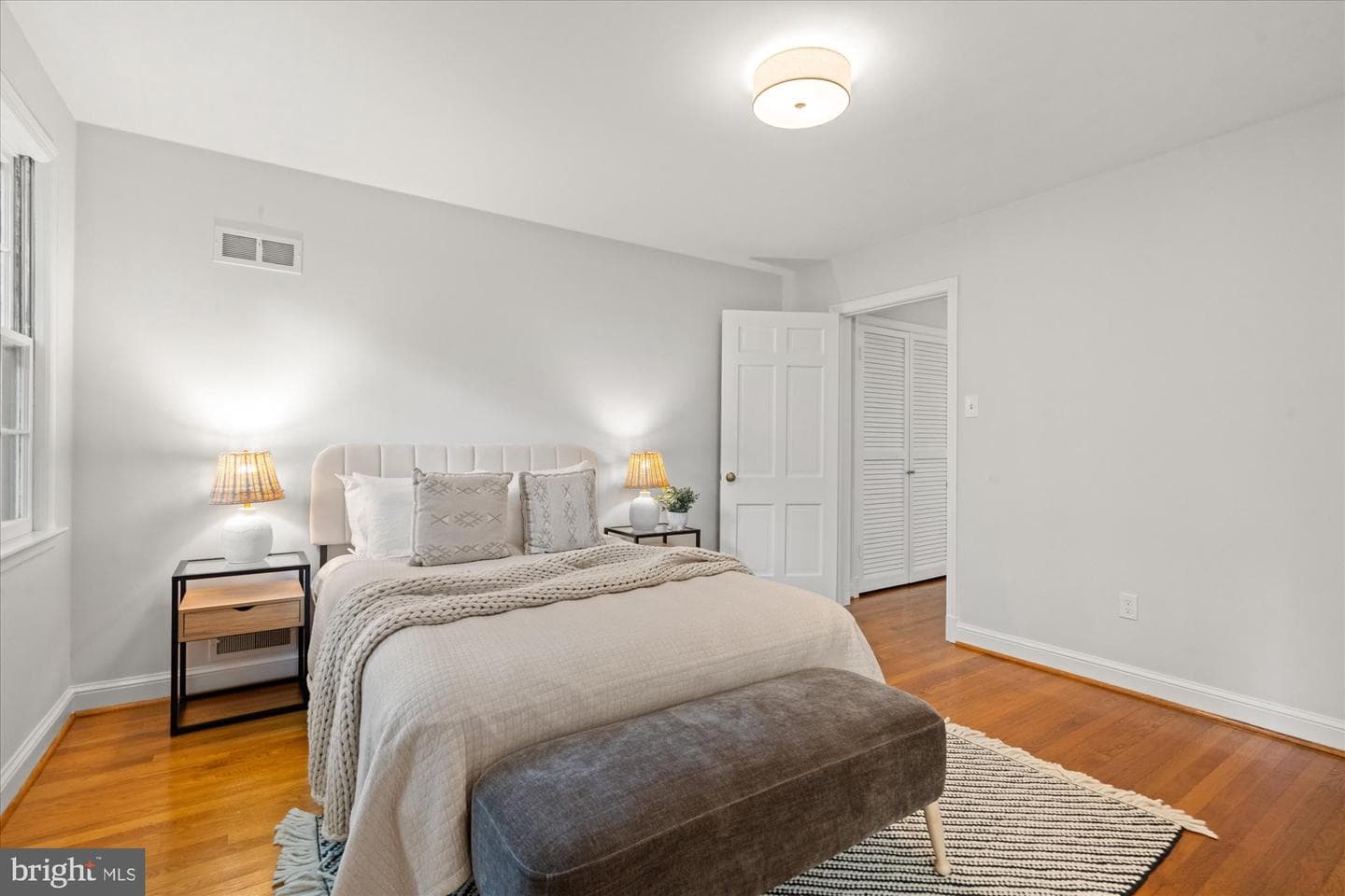 5016 Scarsdale Road photo 20