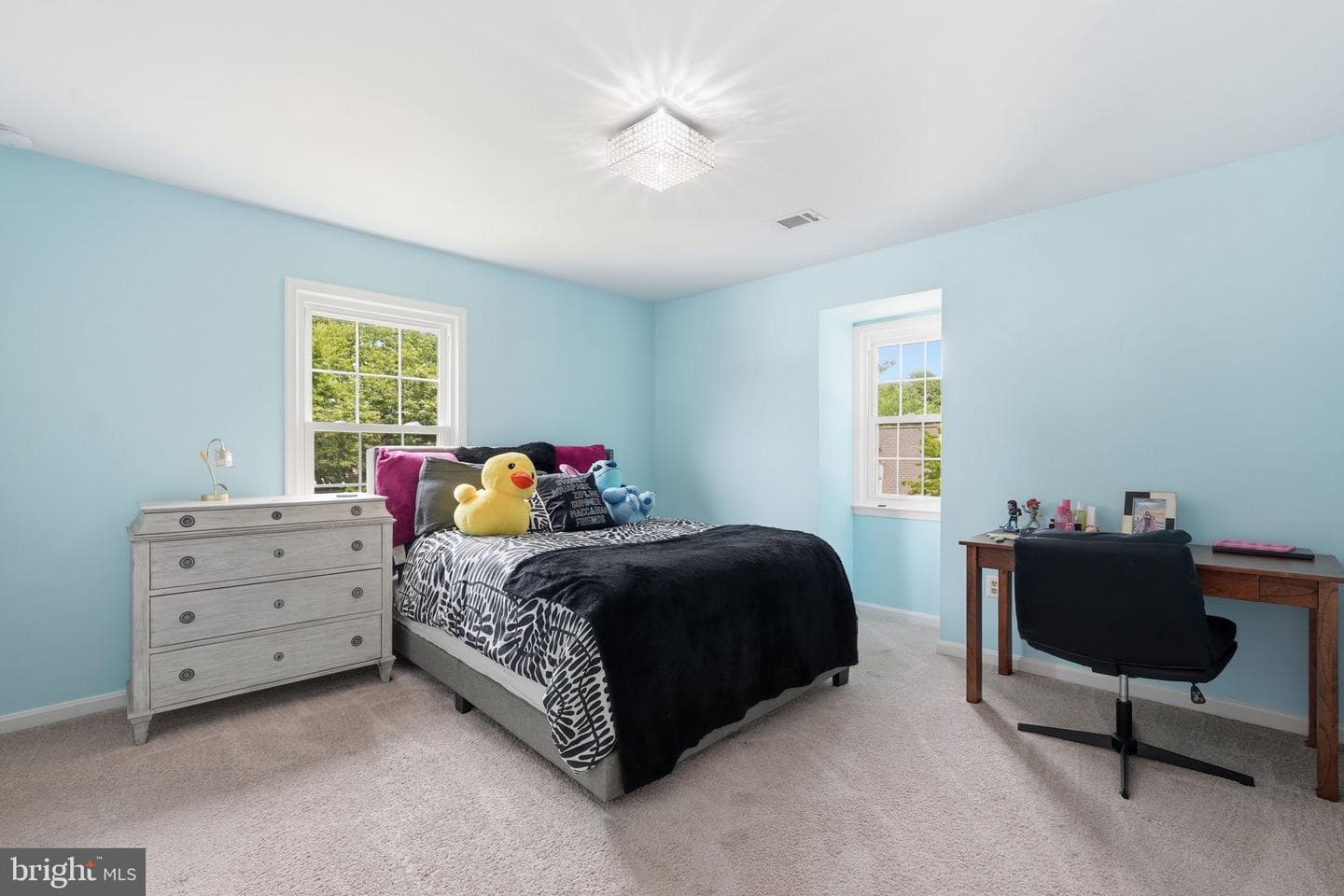 118 Upshire Circle photo 42
