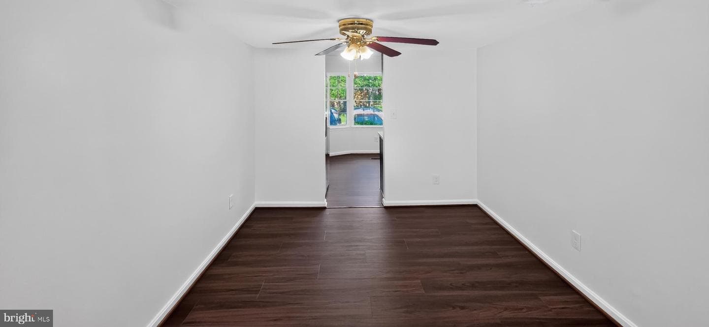 9208 Weathervane Pl photo 12
