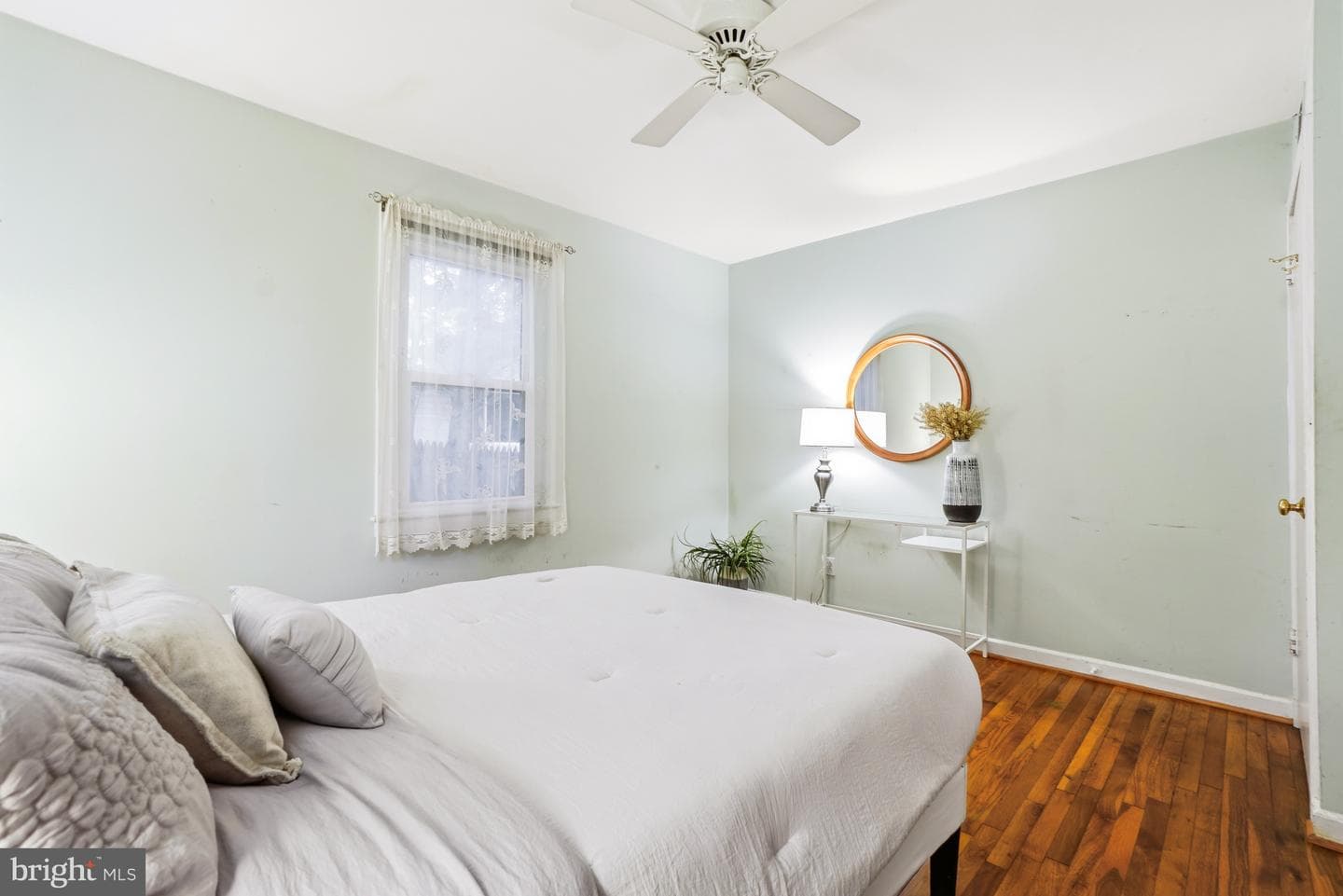 1217 Edmonston photo 16