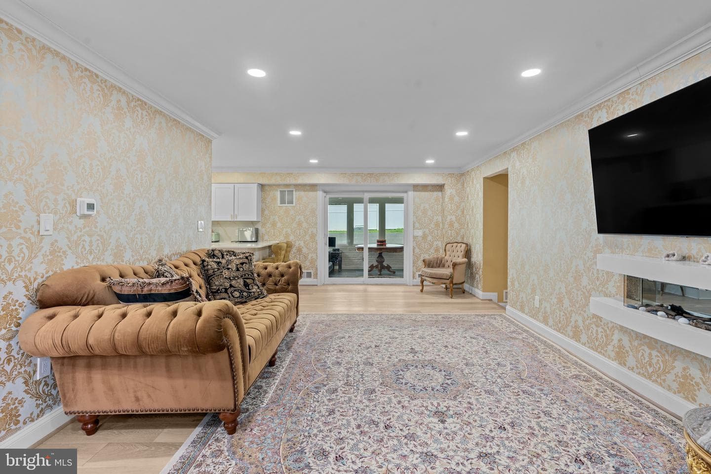 10904 Gainsborough Road photo 16