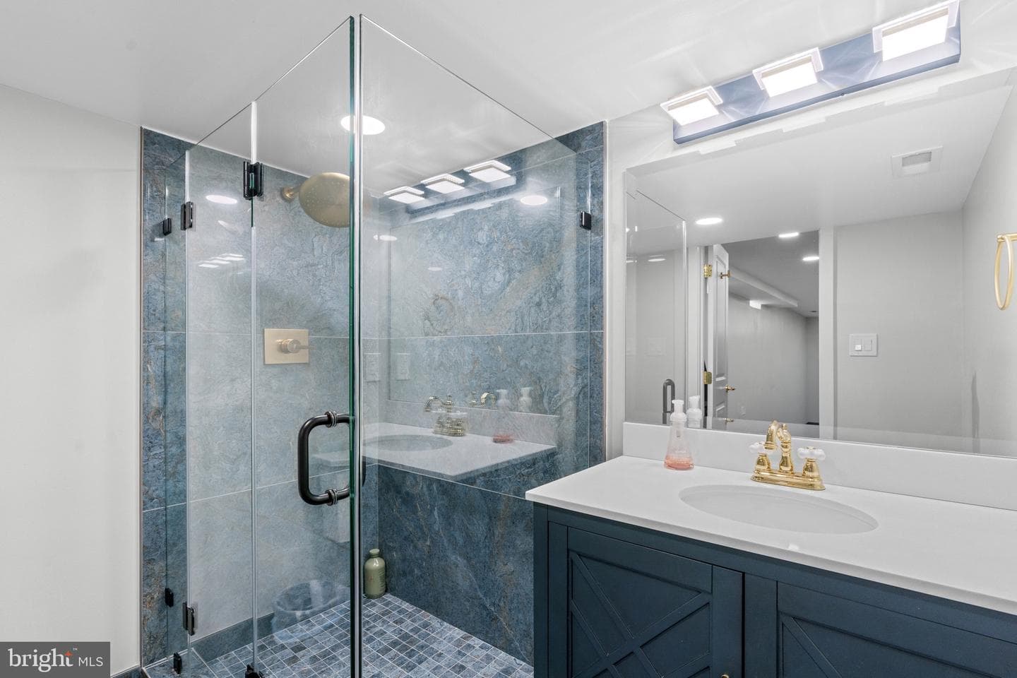 10904 Gainsborough Road photo 36