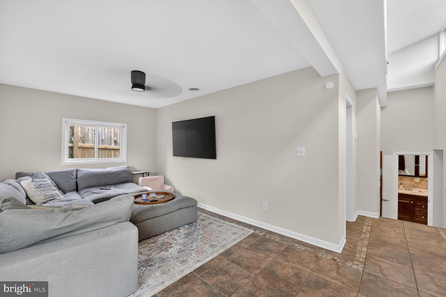 10123 Capitol View Avenue photo 18