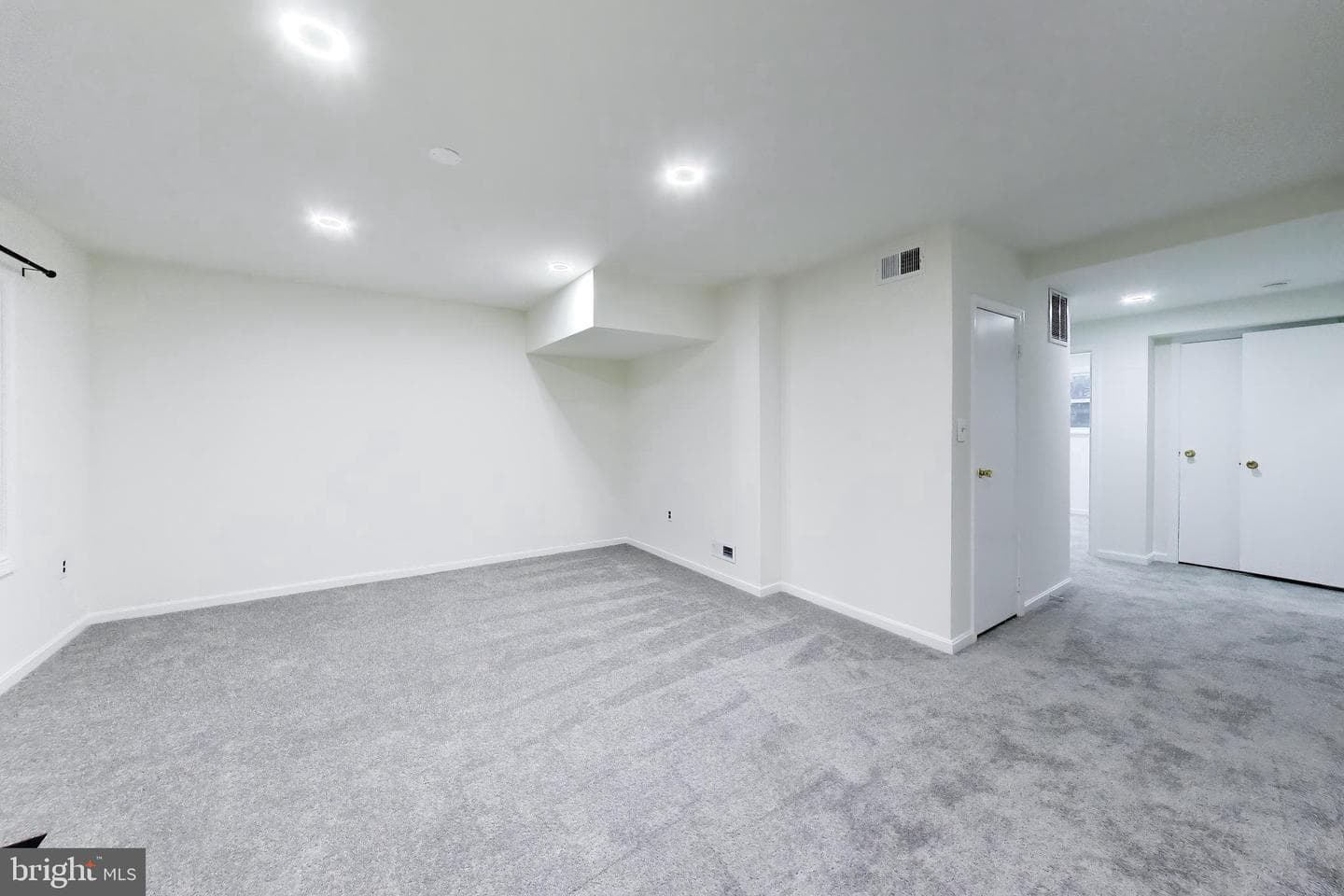 835 Flagler Drive photo 30