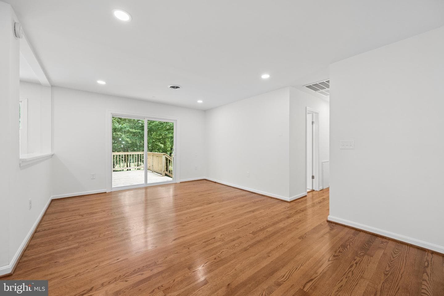 13715 Lewisdale Road photo 18