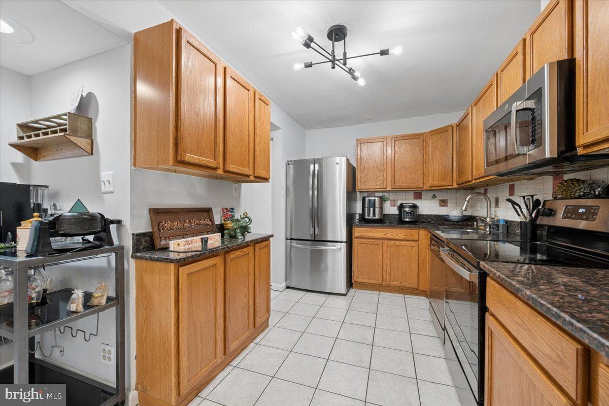 18621 Turmeric Court photo 19