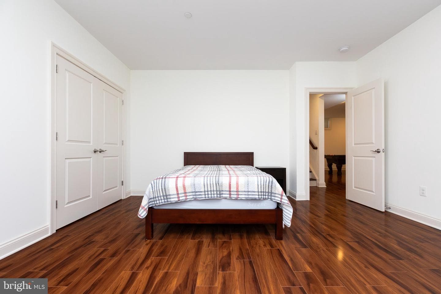 215 N Van Buren Street photo 136