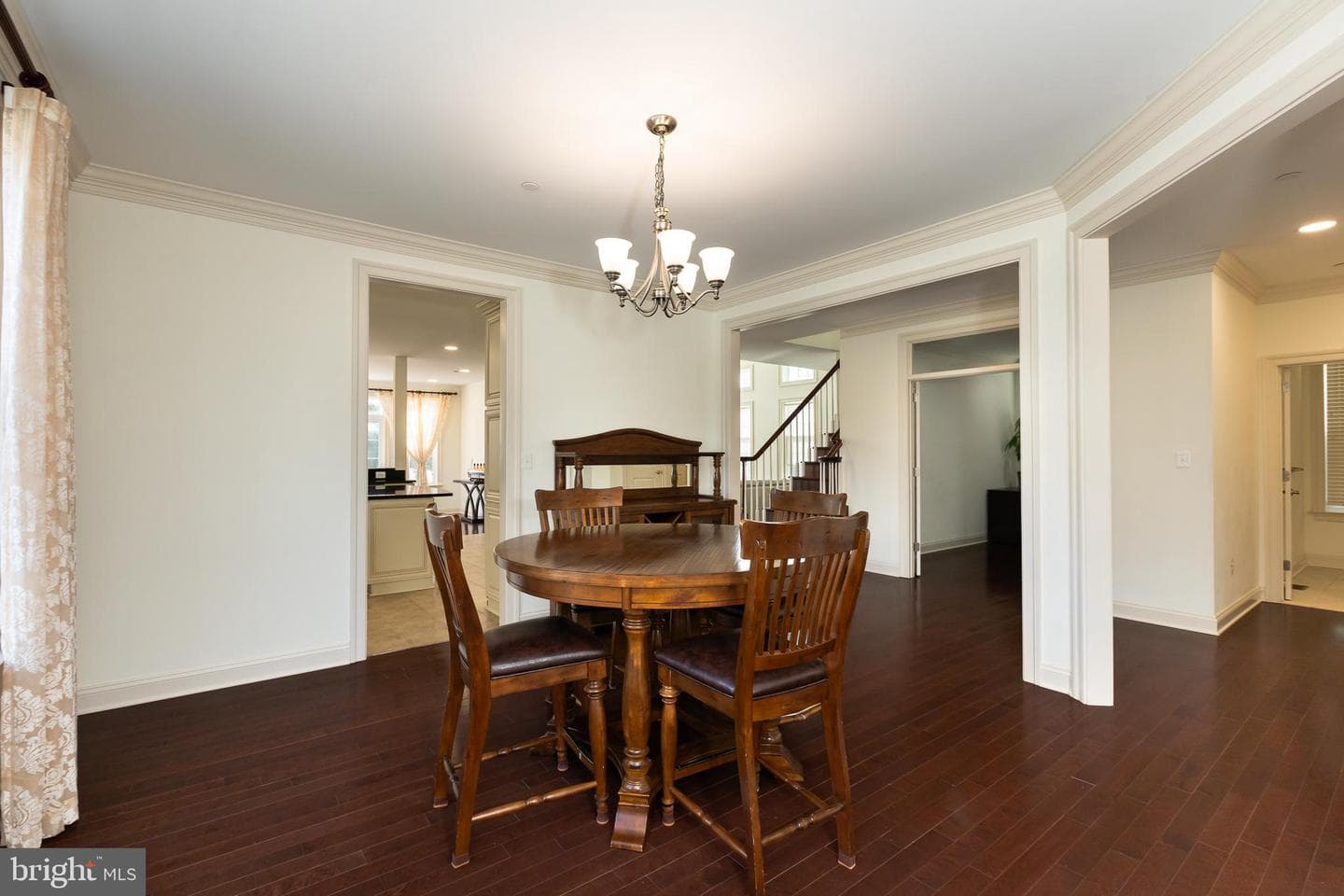 215 N Van Buren Street photo 44