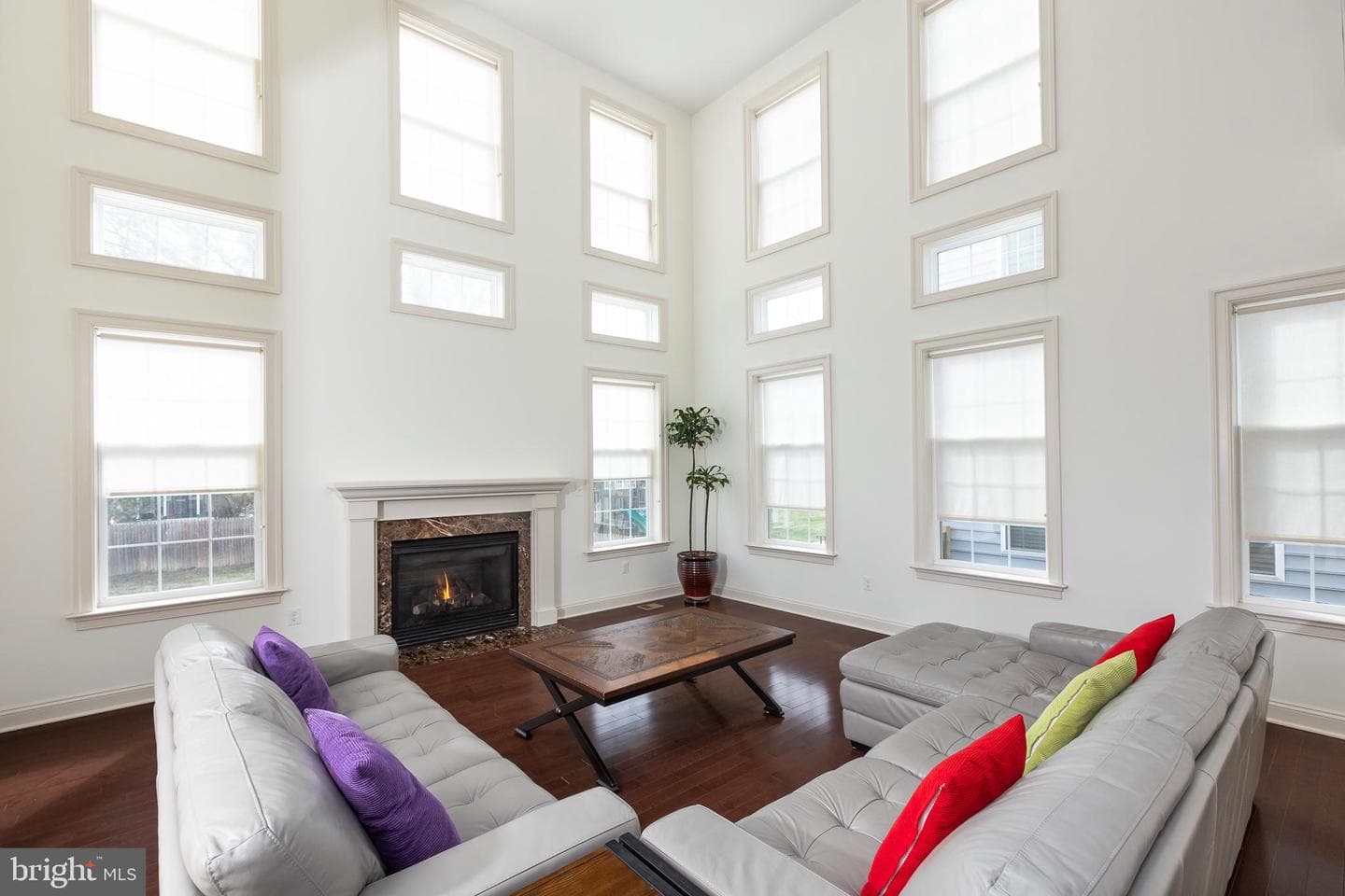 215 N Van Buren Street photo 71
