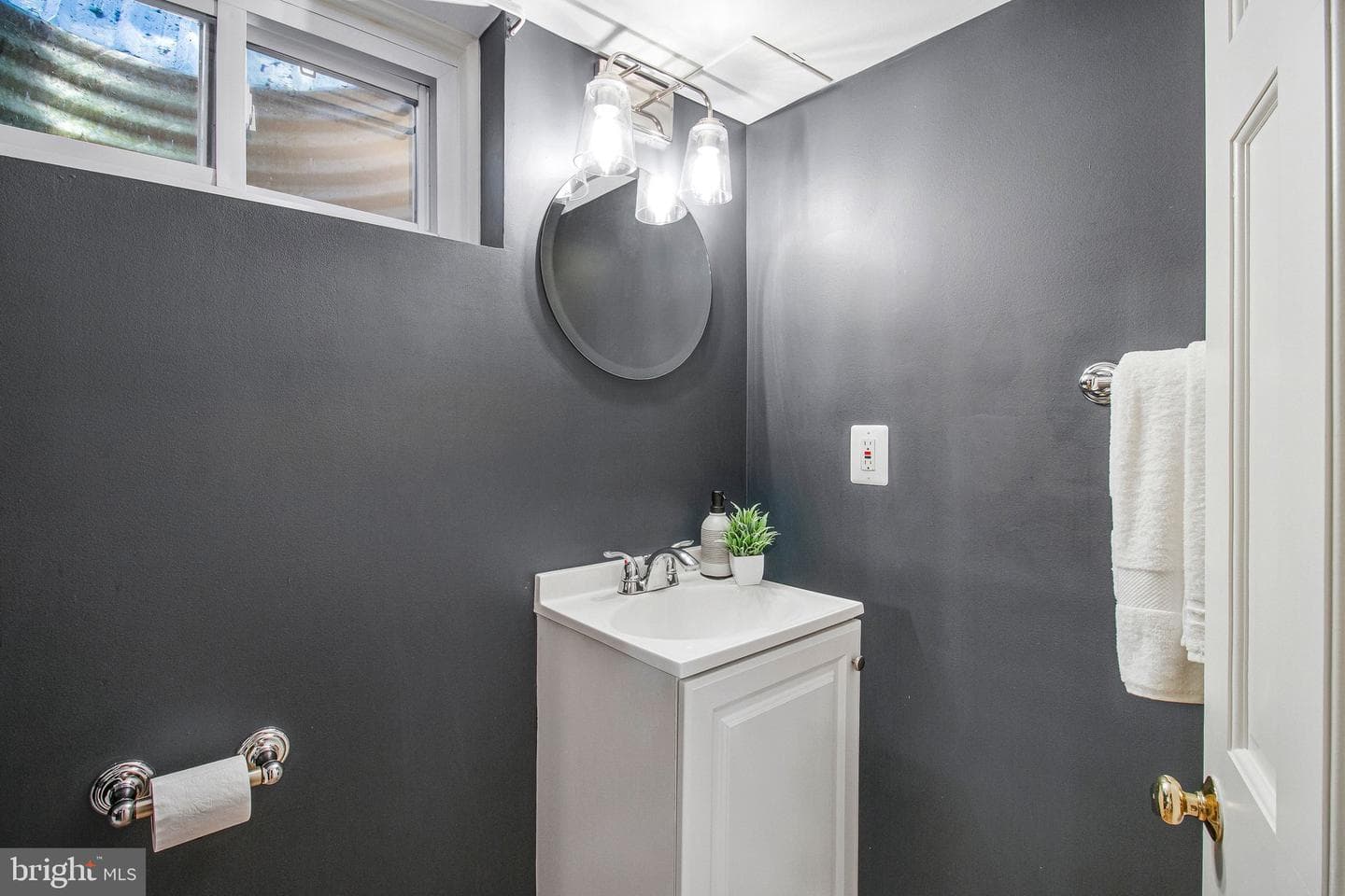 5310 Mckinley Street photo 30