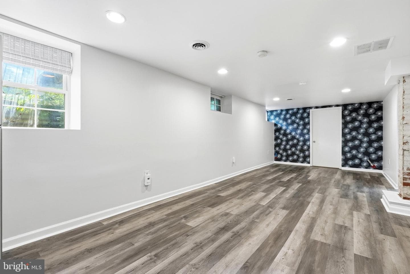 901 Davis Avenue photo 45