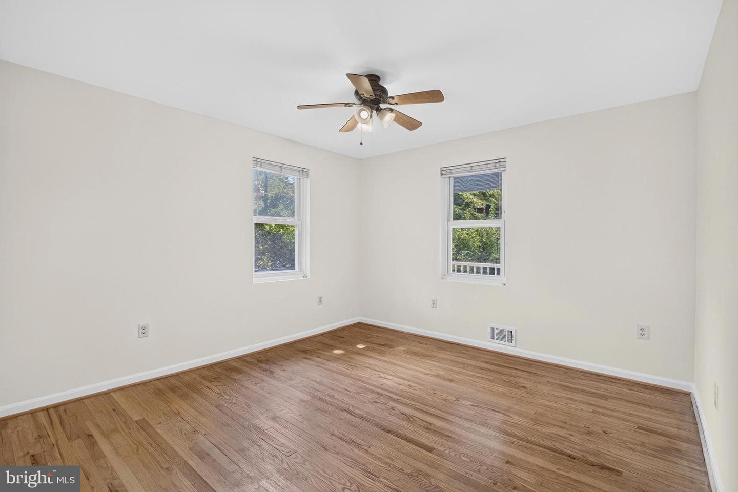 910 Wade Avenue photo 16