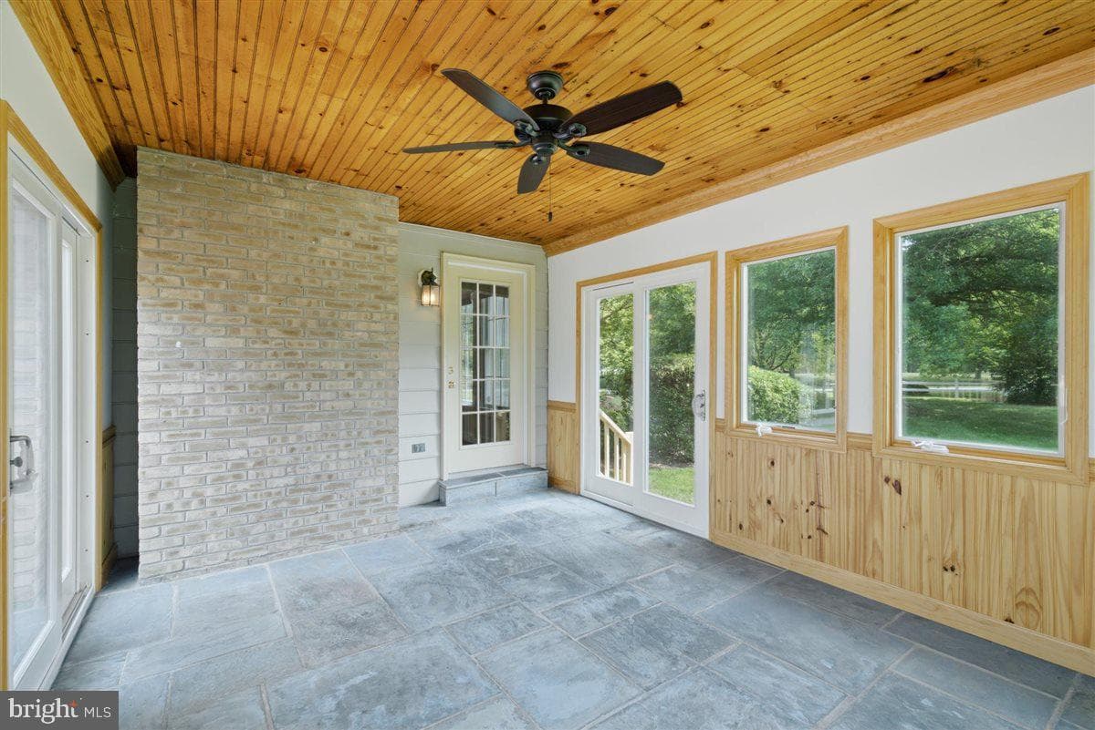 26 Grey Pebble Court photo 18