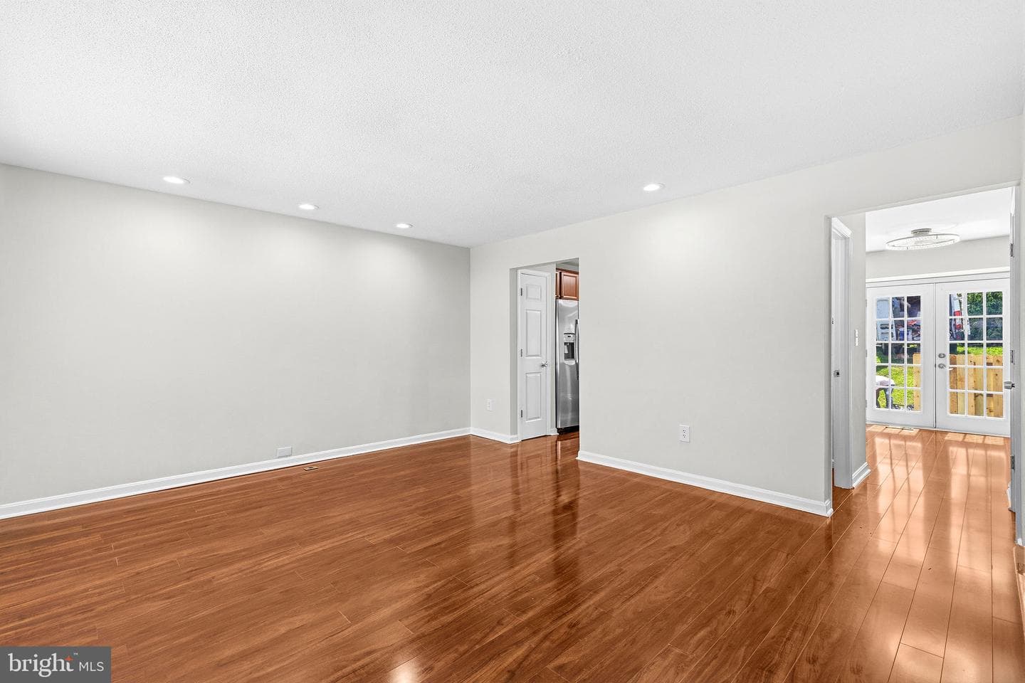 11404 Applegrath Way photo 3