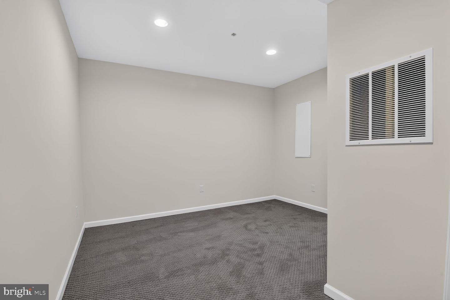 13828 Travilah Road photo 35