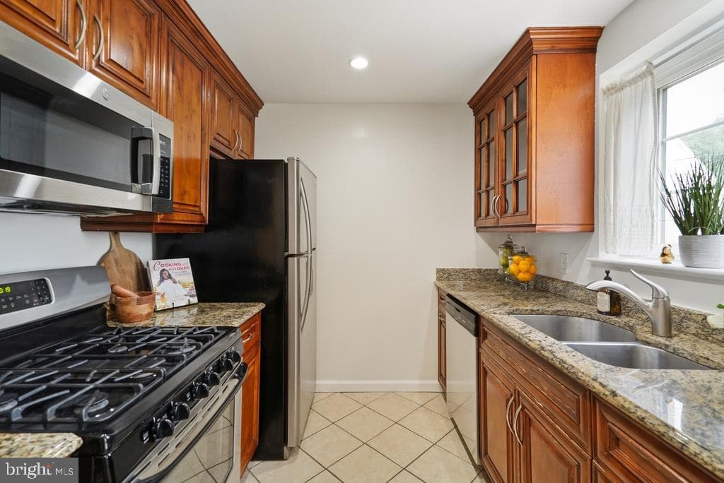 9828 Hollow Glen Place #2560 photo 23
