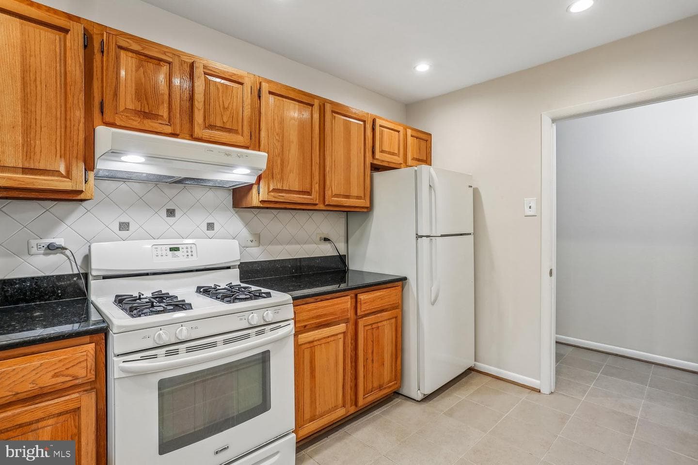 10507 Weymouth Street #W-2 photo 20