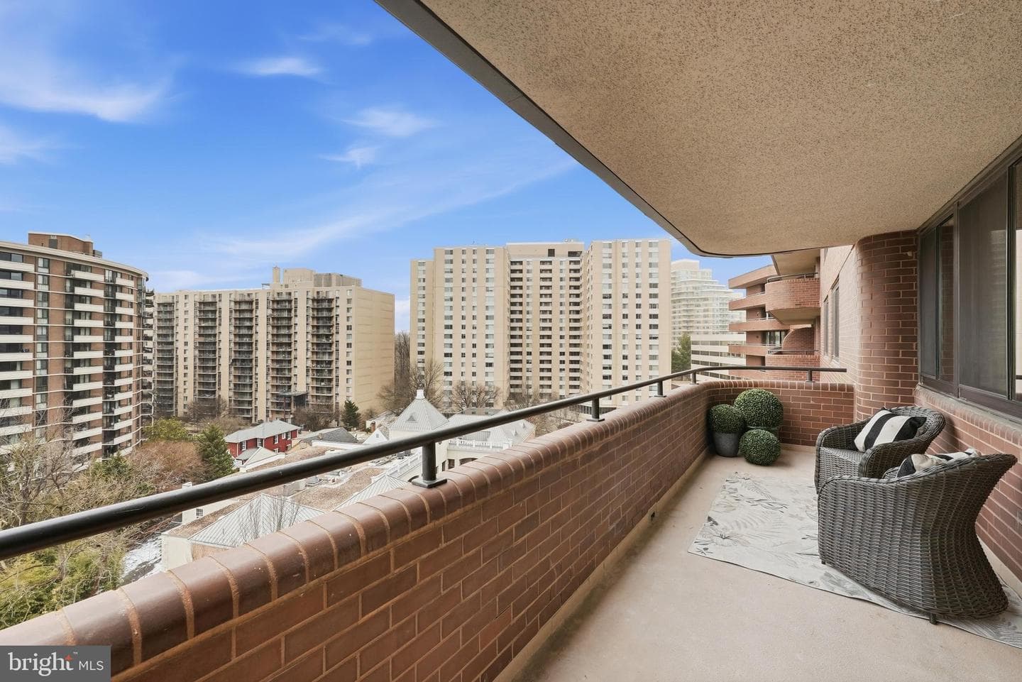 4550 N Park Avenue #807 photo 28