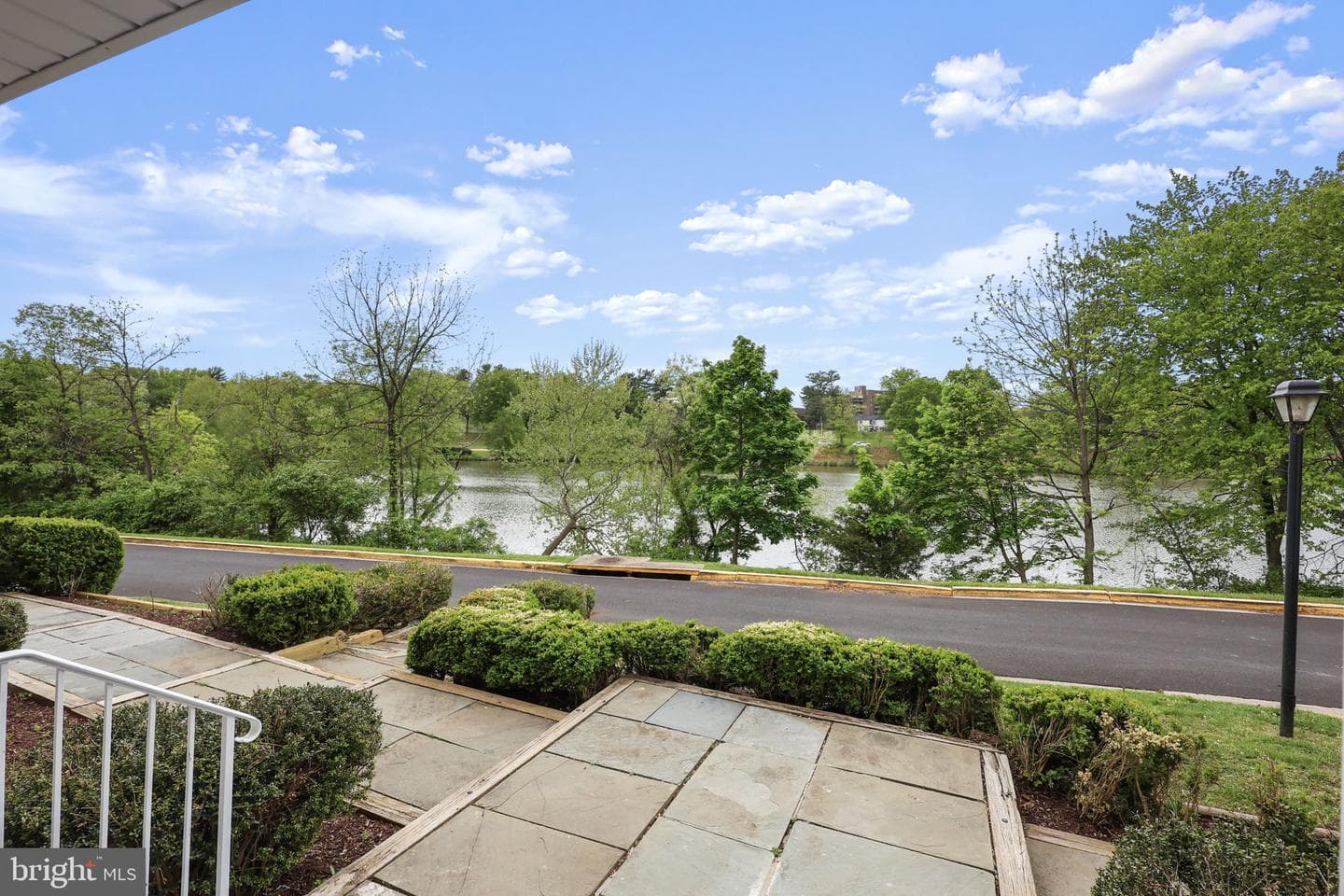 9725 Lookout Place photo 7