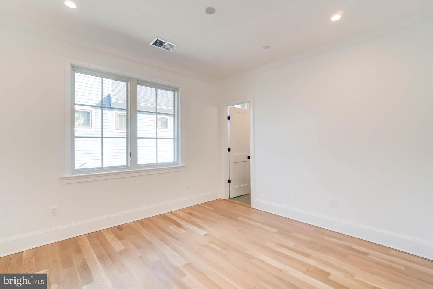 4422 Walsh Street photo 47