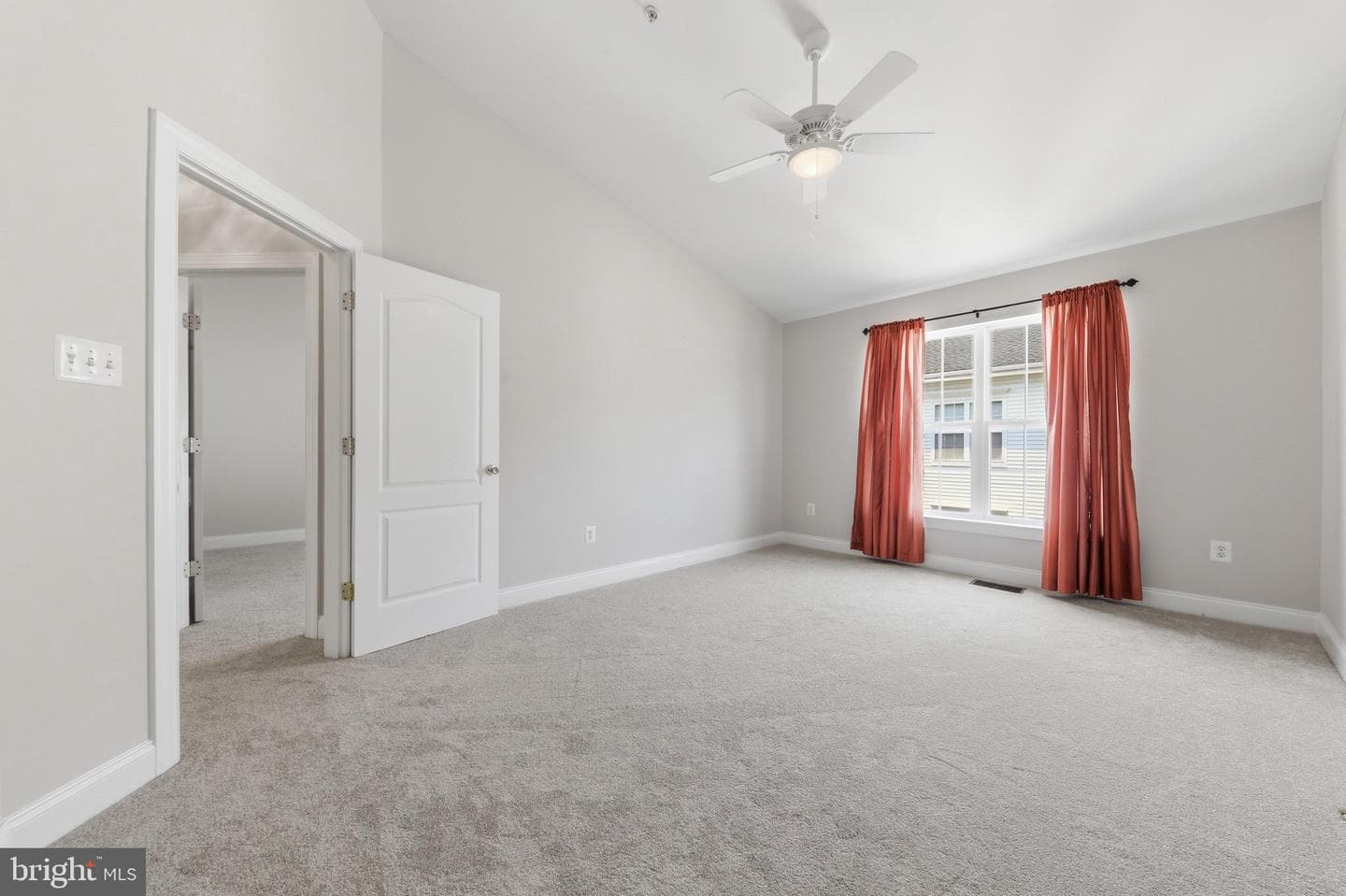 152 Mill Green Avenue #200 photo 35