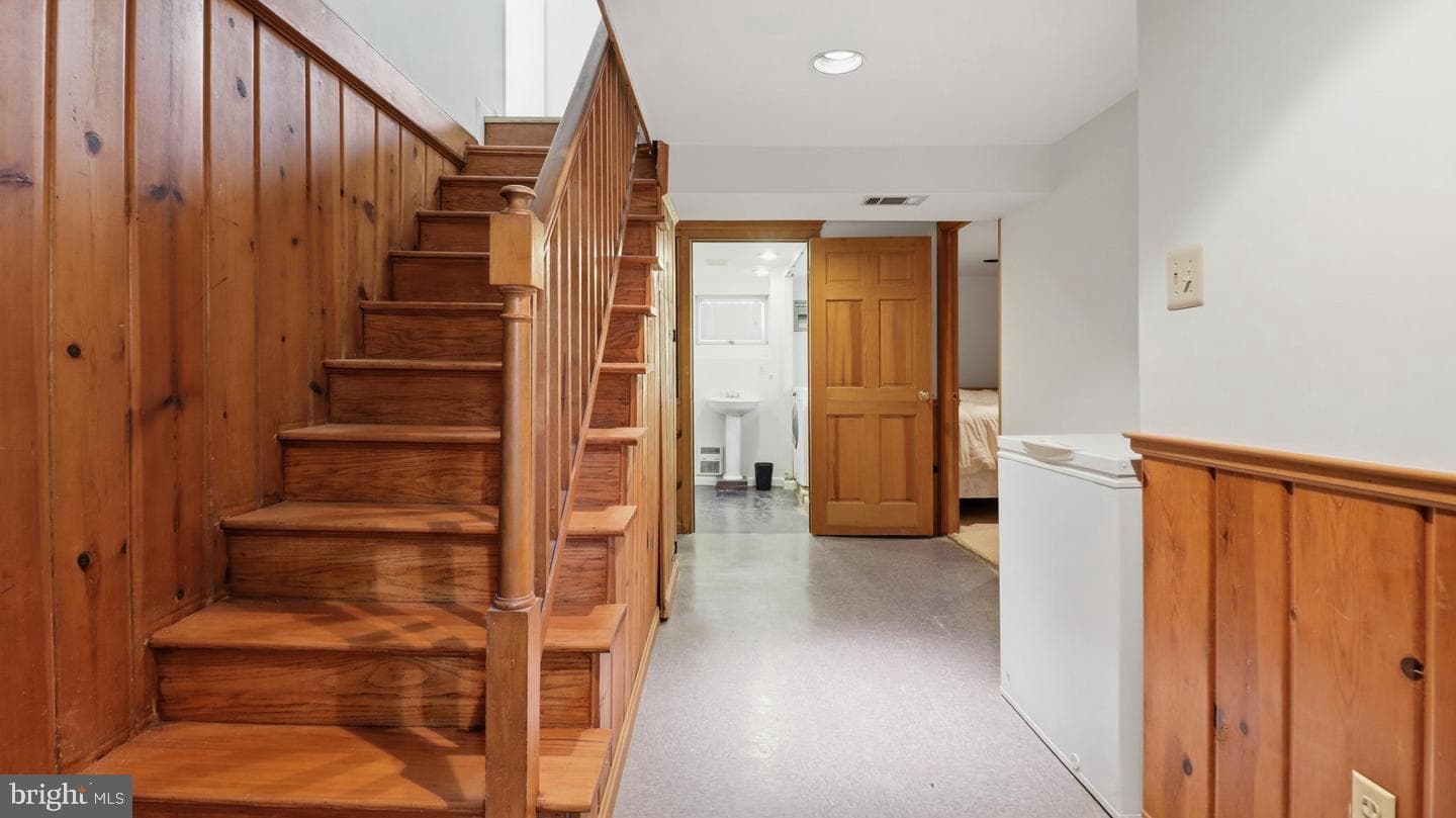 11708 Galt Avenue photo 22